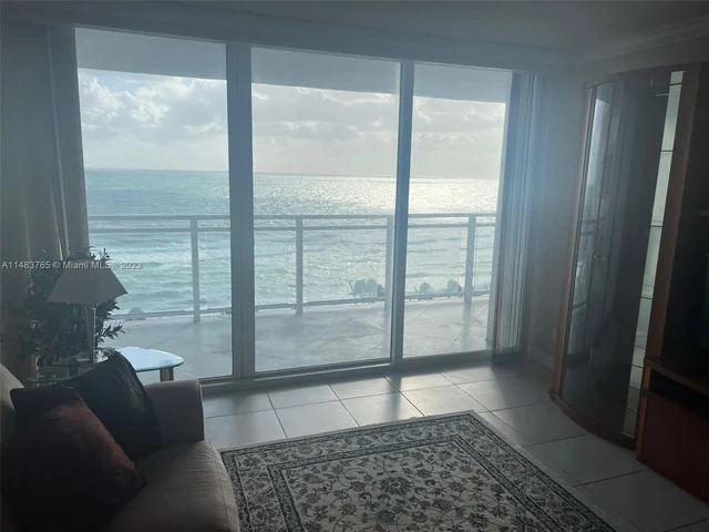 2030 S Ocean Dr # 1116, Hallandale Beach FL 33009