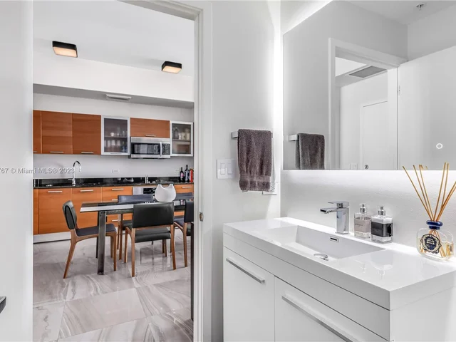 3470 E Coast Ave # H2303, Miami FL 33137