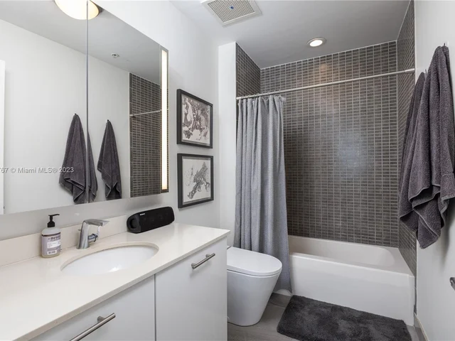 3470 E Coast Ave # H2303, Miami FL 33137