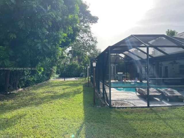 7360 SW 123rd Ter, Pinecrest FL 33156