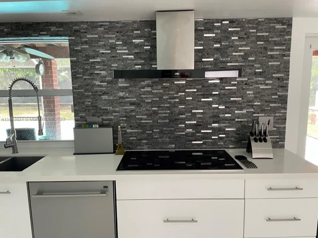 7360 SW 123rd Ter, Pinecrest FL 33156