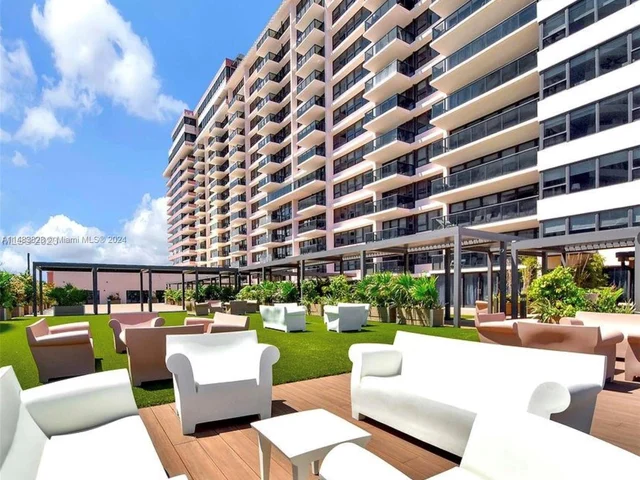 5225 Collins Ave # 411, Miami Beach FL 33140