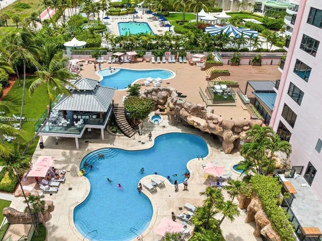 5225 Collins Ave # 411, Miami Beach FL 33140