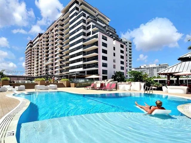 5225 Collins Ave # 411, Miami Beach FL 33140