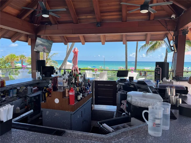 5225 Collins Ave # 411, Miami Beach FL 33140