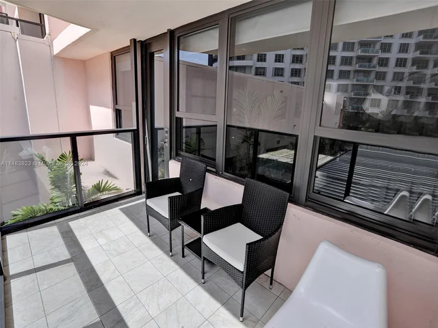 5225 Collins Ave # 411, Miami Beach FL 33140