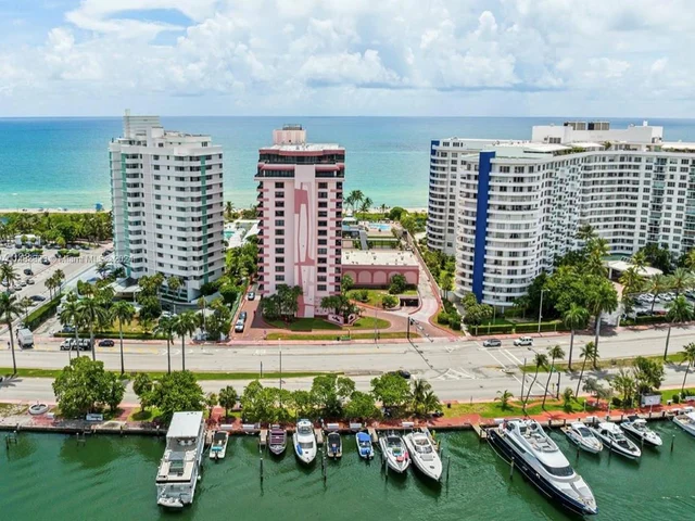 5225 Collins Ave # 411, Miami Beach FL 33140