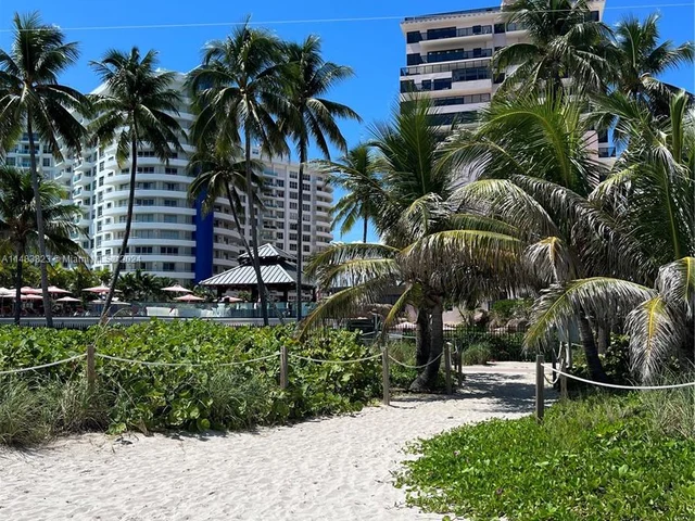 5225 Collins Ave # 411, Miami Beach FL 33140