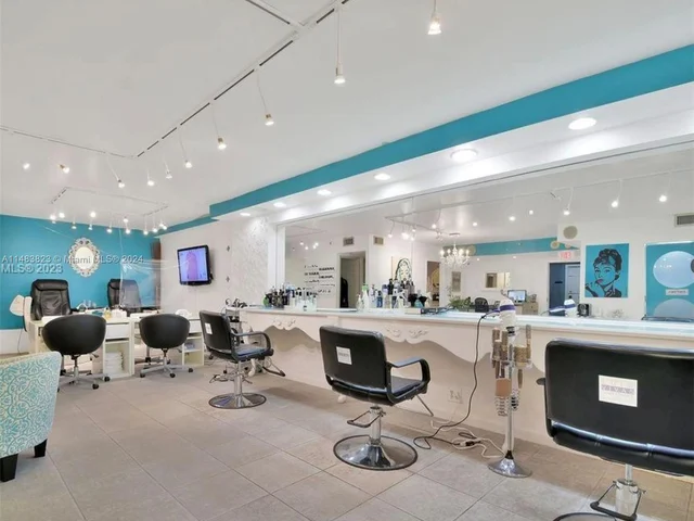 5225 Collins Ave # 411, Miami Beach FL 33140