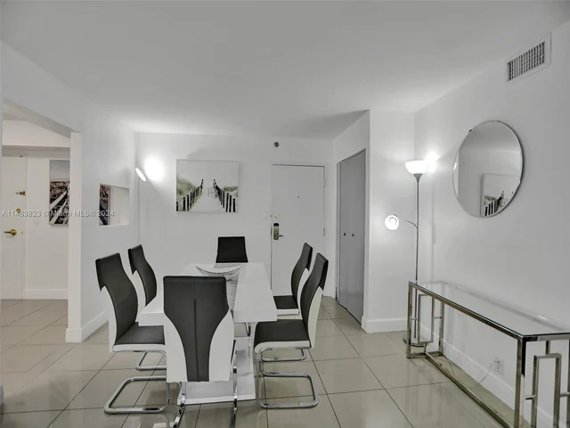 5225 Collins Ave # 411, Miami Beach FL 33140