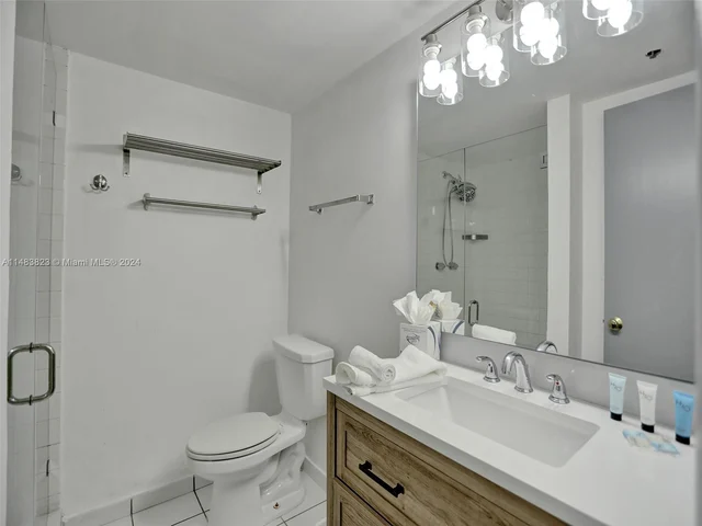 5225 Collins Ave # 411, Miami Beach FL 33140
