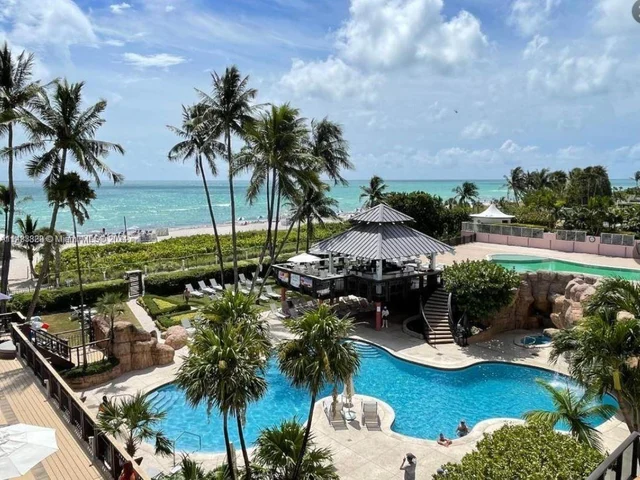 5225 Collins Ave # 411, Miami Beach FL 33140