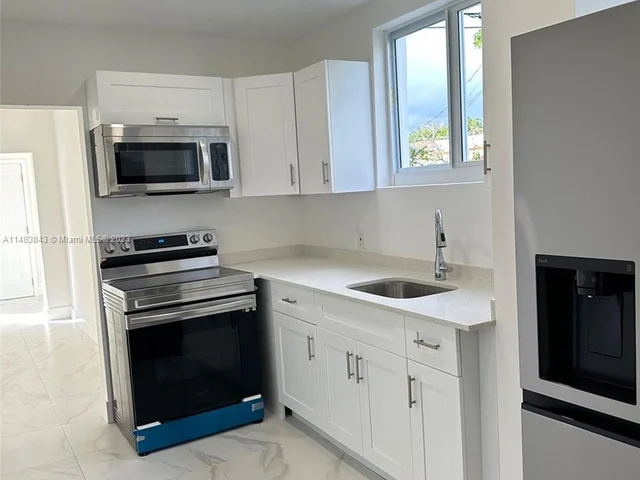 3025 NW 8th Ave # 1, Miami FL 33127