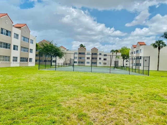 6045 NW 186th St # 302, Hialeah FL 33015