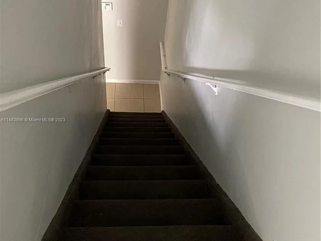 6045 NW 186th St # 302, Hialeah FL 33015