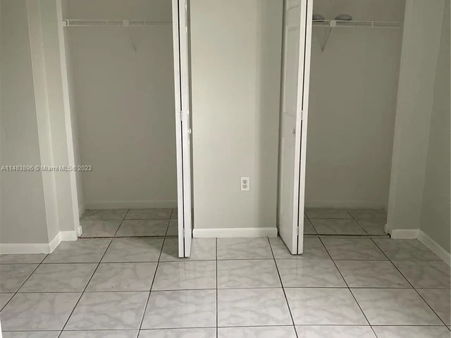 6045 NW 186th St # 302, Hialeah FL 33015