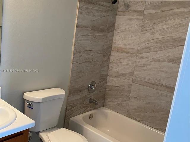 6045 NW 186th St # 302, Hialeah FL 33015