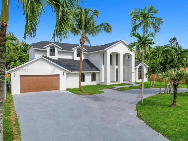 1035 NE 107 St, Miami FL 33161