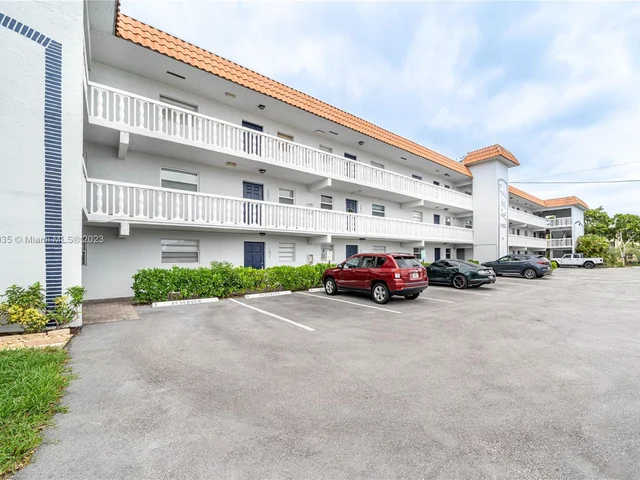 1400 NE 57th St # 205, Fort Lauderdale FL 33334