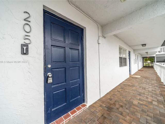 1400 NE 57th St # 205, Fort Lauderdale FL 33334