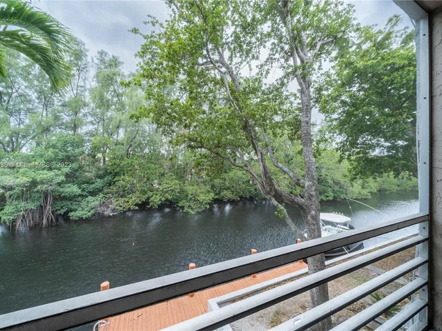 1400 NE 57th St # 205, Fort Lauderdale FL 33334