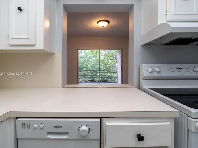 1400 NE 57th St # 205, Fort Lauderdale FL 33334