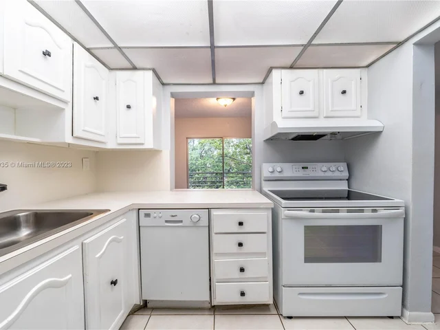 1400 NE 57th St # 205, Fort Lauderdale FL 33334