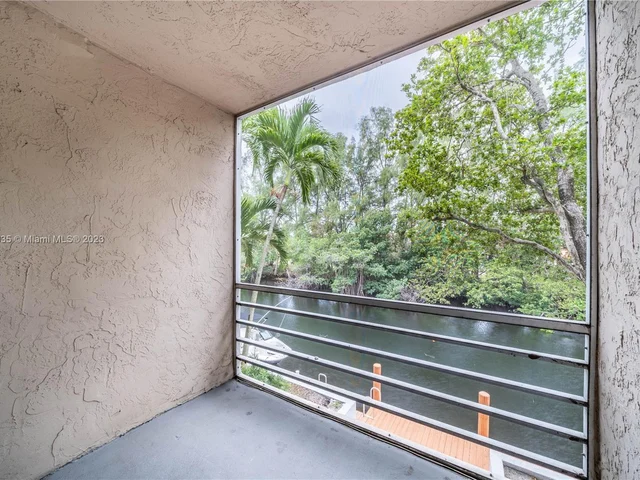 1400 NE 57th St # 205, Fort Lauderdale FL 33334