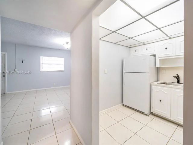 1400 NE 57th St # 205, Fort Lauderdale FL 33334