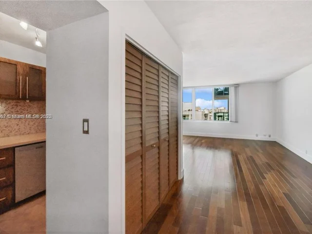 1000 West Ave # 905, Miami Beach FL 33139