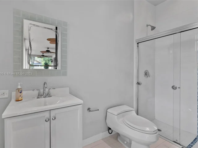 9439 NW 54th Doral Cir Ln, Doral FL 33178