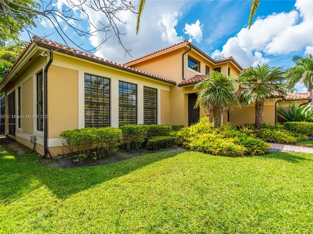 9439 NW 54th Doral Cir Ln, Doral FL 33178