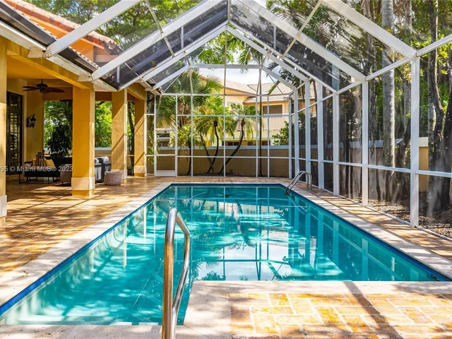 9439 NW 54th Doral Cir Ln, Doral FL 33178