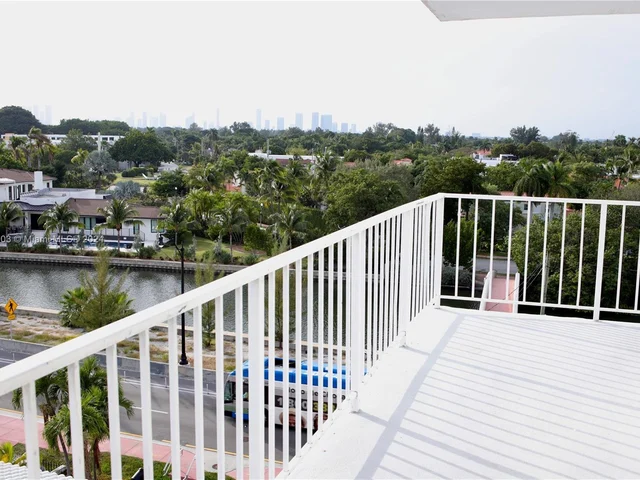 2829 Indian Creek Dr # 603, Miami Beach FL 33140