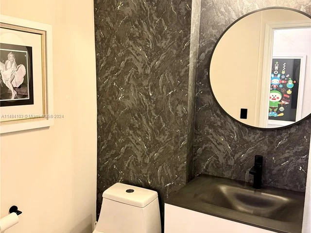 2829 Indian Creek Dr # 603, Miami Beach FL 33140