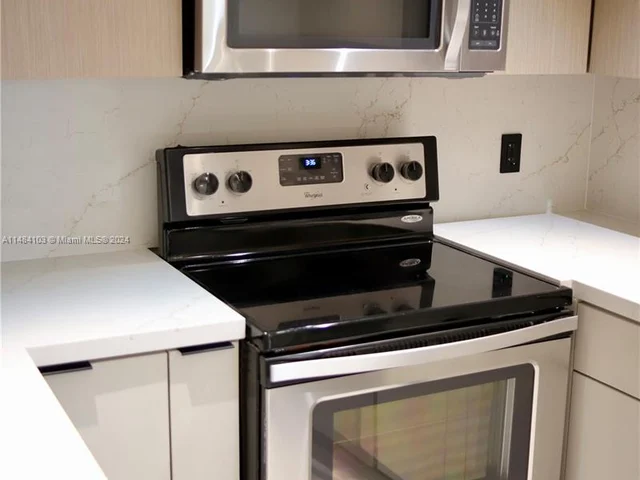 2829 Indian Creek Dr # 603, Miami Beach FL 33140