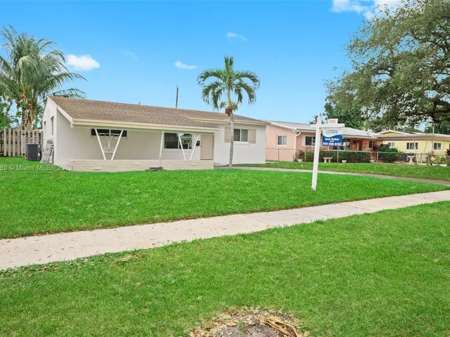 7450 Pierce St, Hollywood FL 33024