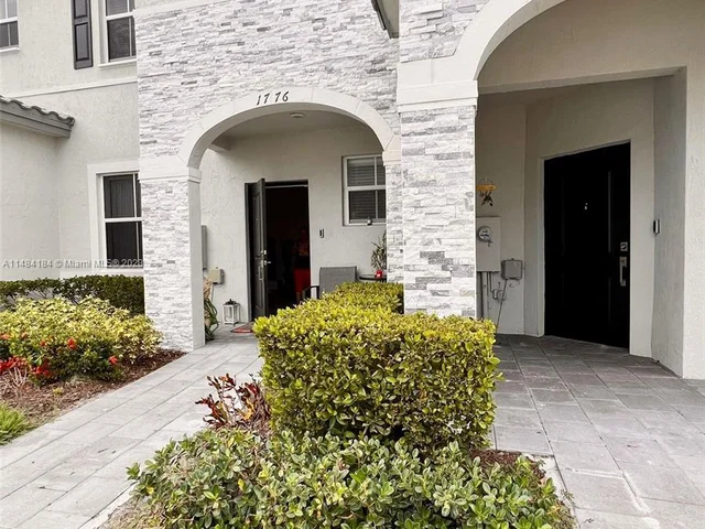 1776 SE 27th Rd # 1776, Homestead FL 33035