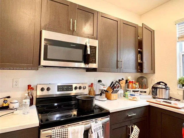 1776 SE 27th Rd # 1776, Homestead FL 33035