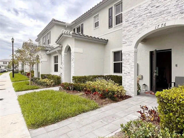 1776 SE 27th Rd # 1776, Homestead FL 33035