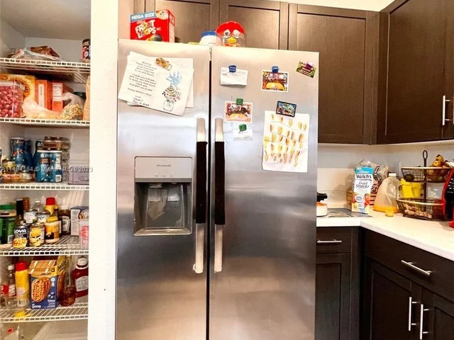 1776 SE 27th Rd # 1776, Homestead FL 33035