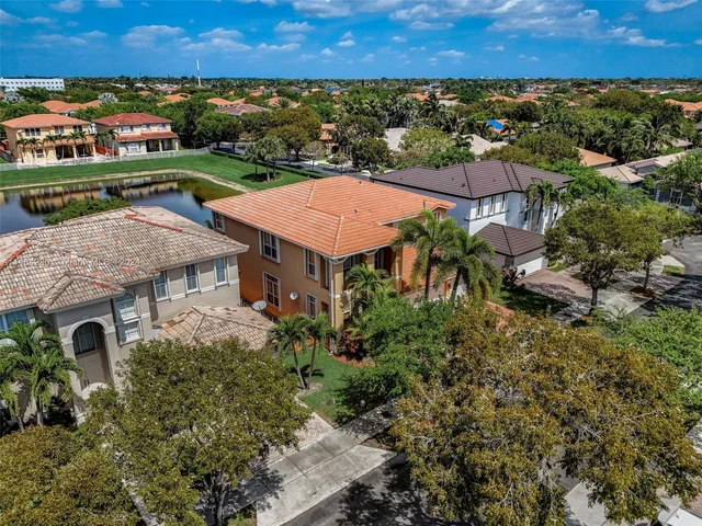 15883 SW 63rd Ter, Miami FL 33193