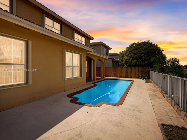 15883 SW 63rd Ter, Miami FL 33193