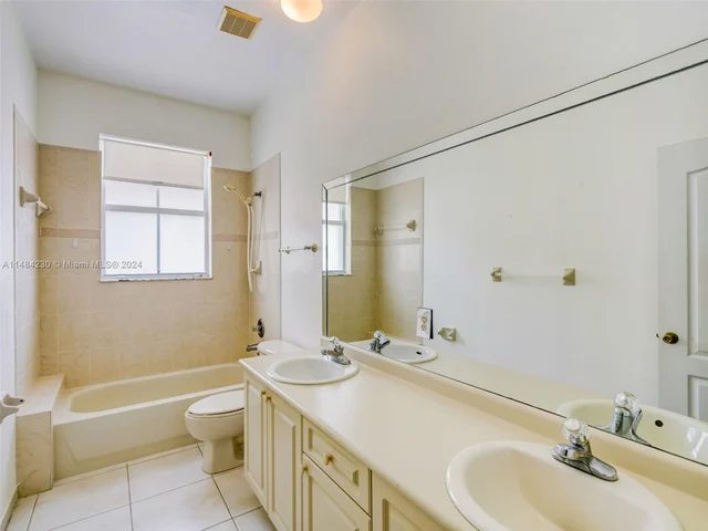 15883 SW 63rd Ter, Miami FL 33193