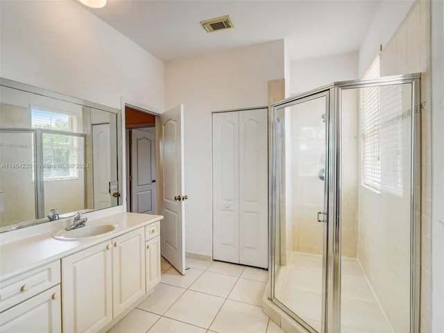 15883 SW 63rd Ter, Miami FL 33193