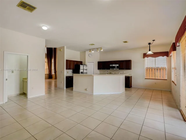 15883 SW 63rd Ter, Miami FL 33193