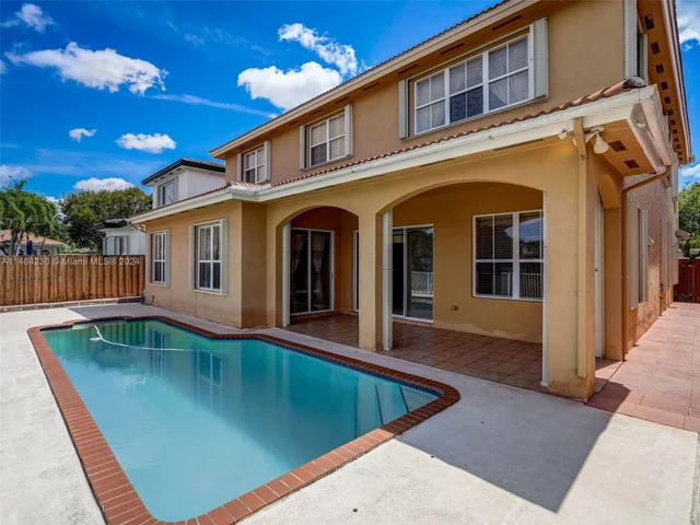 15883 SW 63rd Ter, Miami FL 33193