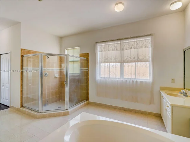 15883 SW 63rd Ter, Miami FL 33193