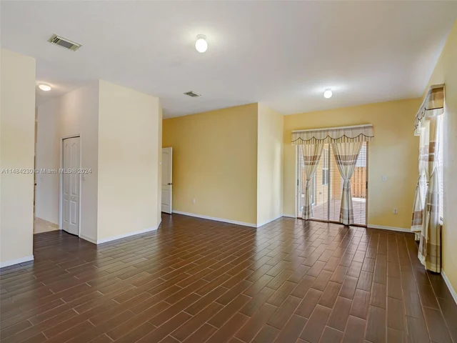 15883 SW 63rd Ter, Miami FL 33193