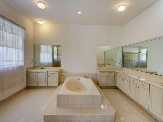 15883 SW 63rd Ter, Miami FL 33193